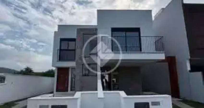 Sobrado 200 metros da praia do Campeche - Casa 02 codigo: 121626