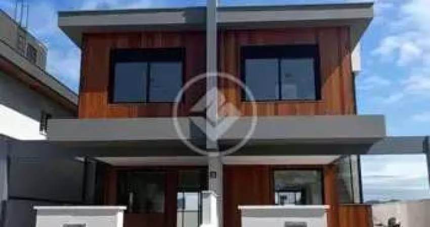 Sobrado Geminado - Casa 2 com 3 suítes localizado a 200 metros da praia do Campeche codigo: 121637