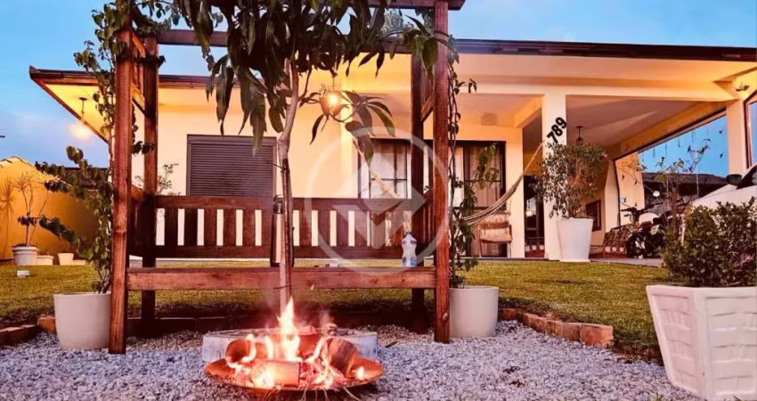 CASA À VENDA EM SANTO AMARO DA IMPERATRIZ codigo: 123930