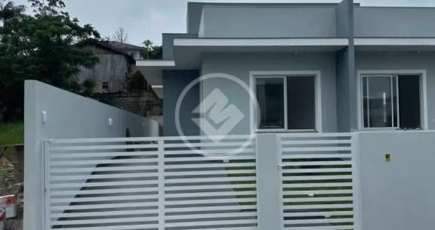 Casa à venda com 03 dormitórios no Centro de Antônio Carlos SC. codigo: 124343