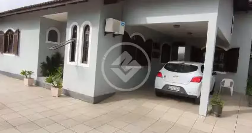 Casa com 3 quartos à venda na Rua Fidélis Govoni, 280, Campeche, Florianópolis