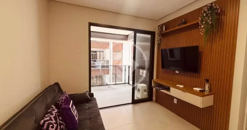Apartamento 2 dormitórios (1 suíte) sacada com churrasqueira à 100 metros da praia de palmas. codigo: 142906