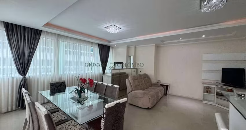 Apartamento diferenciado e  mobiliado próximo ao mar - Meia Praia-SC