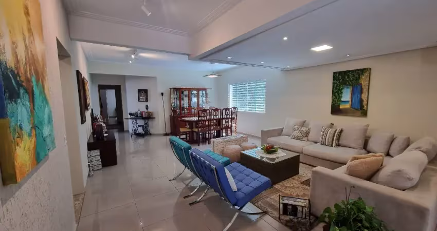Casa com 3 dormitórios à venda, 370 m² por R$ 1.299.000 - Chácara Vale do Rio Cotia - Carapicuíba/SP