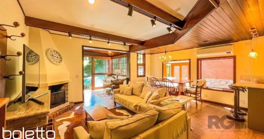 Casa Residencial para Comprar no centro de Gramado