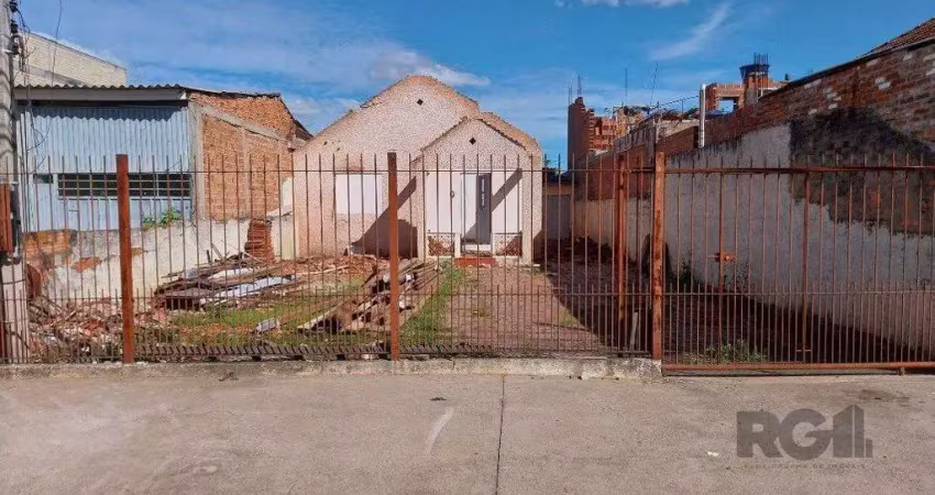 Terreno à venda na Rua Berto Cirio, 740, São Luis, Canoas