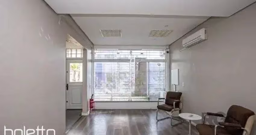 Casa para locação de 170m2, R$ 6.000,00 no Bairro Petrópolis.