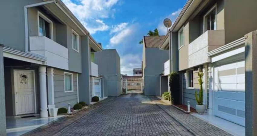 Sobrado com 3 quartos em condominio fechado