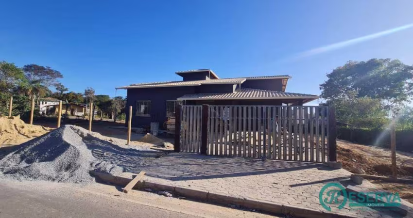 Casa com 3 dormitórios à venda, 196 m² por R$ 980.000,00 - Condomínio Vale Do Luar - Jaboticatubas/MG