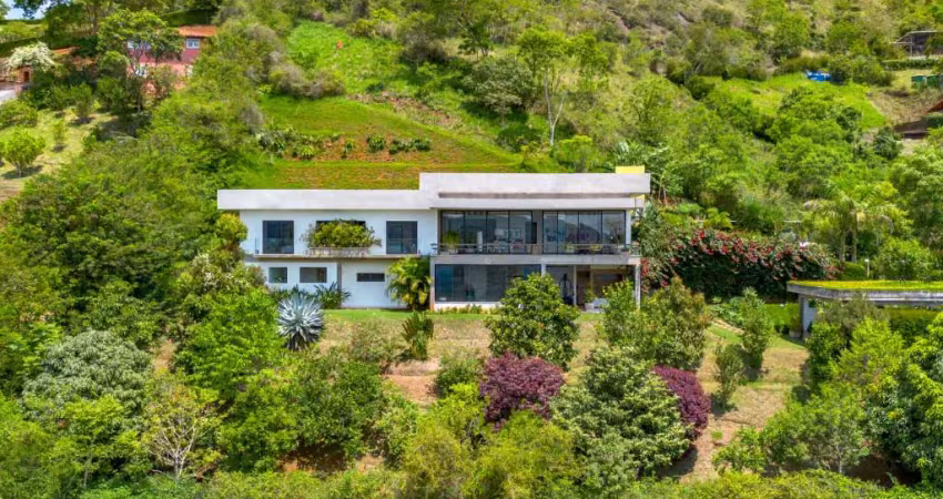 Casa com 5 quartos em condomínio em itaipava, petrópolis.