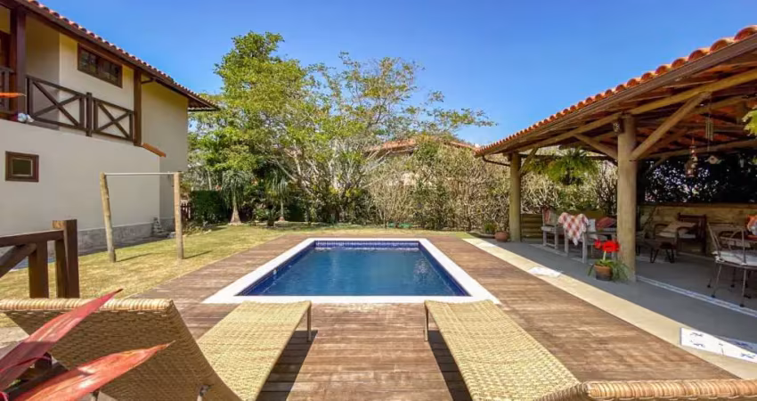 Casa com 4 quartos em condomínio em pedro do rio, petrópolis