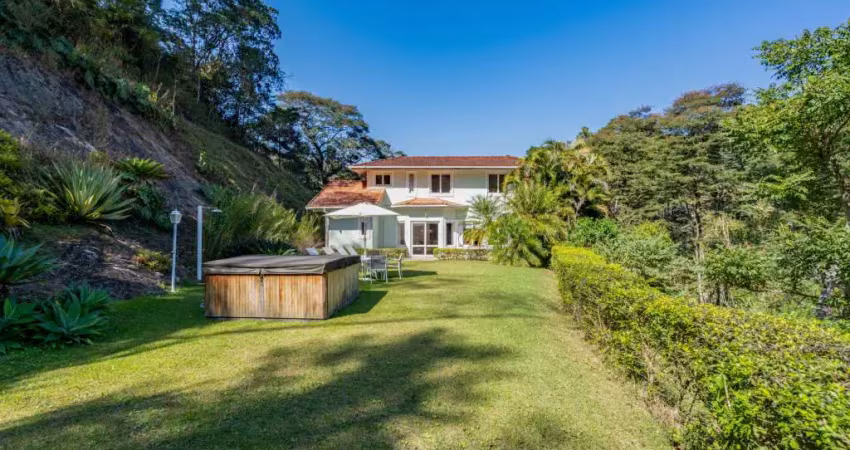 Casa com 4 quartos em condomínio em Secretário, Petrópolis.