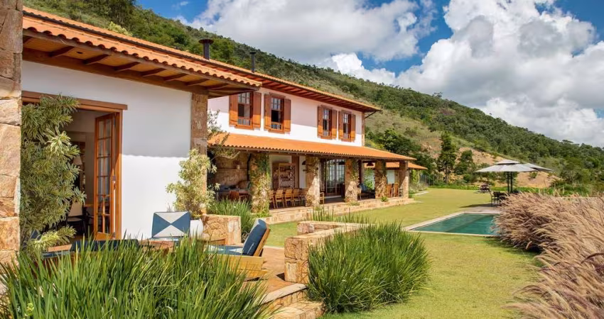 Casa com 7 quartos no Vale das Videira, Petrópolis.