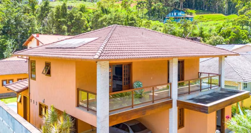 Casa com 5 quartos , na Prata, Teresópolis