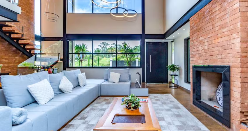 Casa moderna de 4 quartos no bairro Iucas, em Teresópolis.