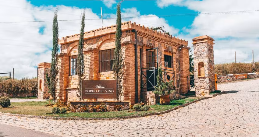 Lote em condomínio em Julioca, Areal.