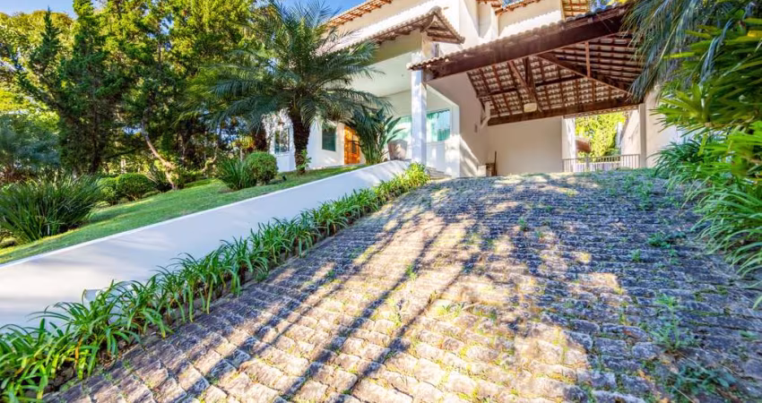 Casa com 4 quartos em condomínio no Parque do Imbuí, Teresópolis.