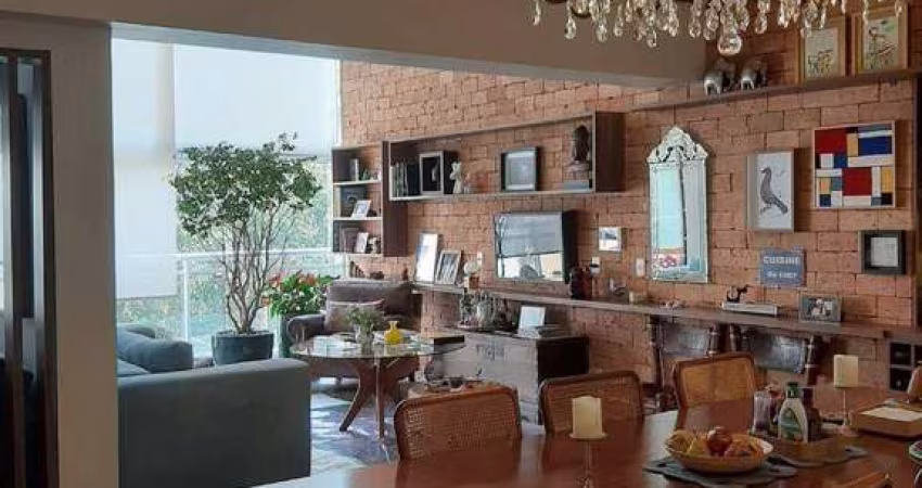 Oportunidade - Apartamento á venda com Pé Direito Duplo na Vila Andrade-Morumbi. 164 m2., com 02 Drs. sendo 02 suites, a Master com closet , 03 vagas