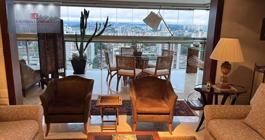 Apartamento à venda na Vila Andrade-Morumbi, 3 Suites e 4 vagas cobertas com depósito.