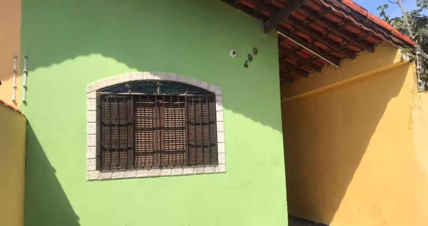 Casa para Venda no bairro Balneário Nova Itanhaém, localizado na cidade de Itanhaém / SP.