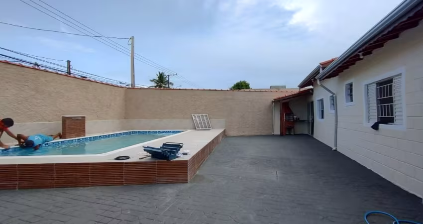 Casa para Venda no bairro Jardim Suarão, localizado na cidade de Itanhaém / SP.