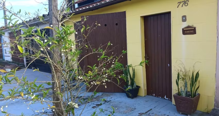 Casa para Venda no bairro Balneário Itaóca, localizado na cidade de Mongaguá / SP.