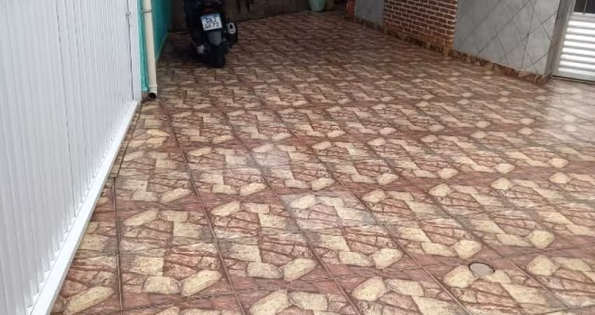 Casa para Venda no bairro Solemar, localizado na cidade de Praia Grande / SP.