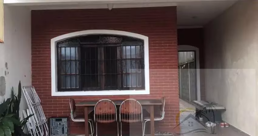 Casa a venda no bairro jardim suarão, localizado na cidade de itanhaém sp.