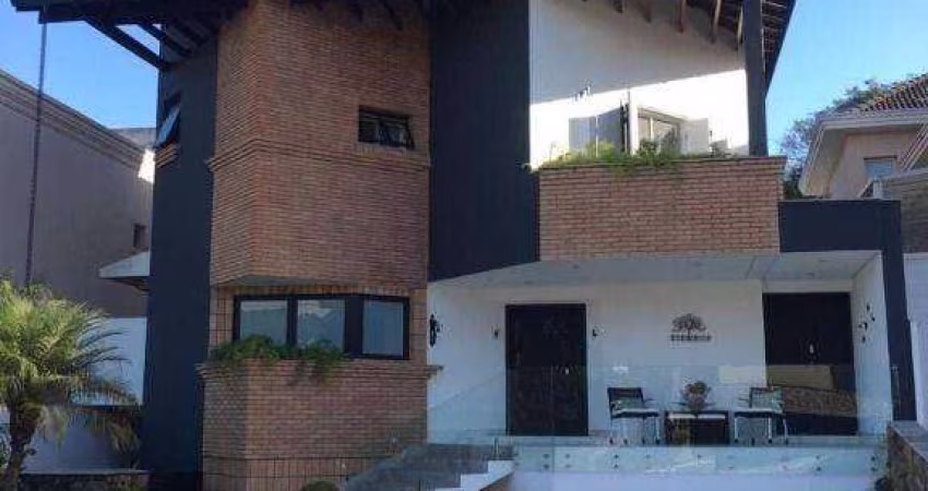 Espaçosa Casa de Alto Padrão com Lazer Completo – Alphaville Residencial 11