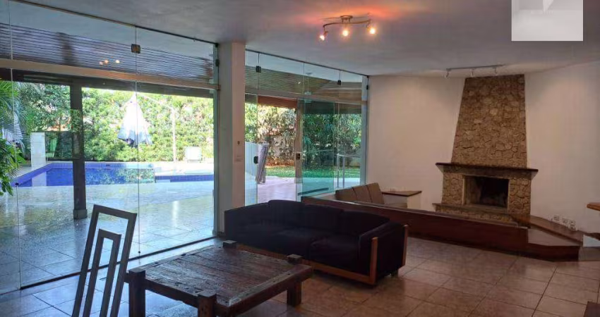 Casa de esquina em Alphaville Mobiliada com 5 suítes, C/ Piscina Aquecida, Sauna, 422 m²  - Alphaville - SP