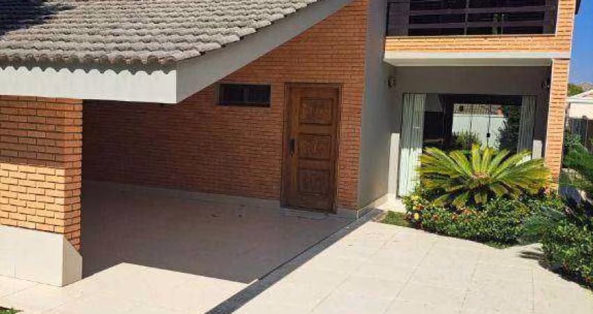 Oportunidade!! Casa com 3 dormitórios à venda, 266 m² por R$ 2.190.000 - Alphavile 6 - Santana de Parnaíba/SP