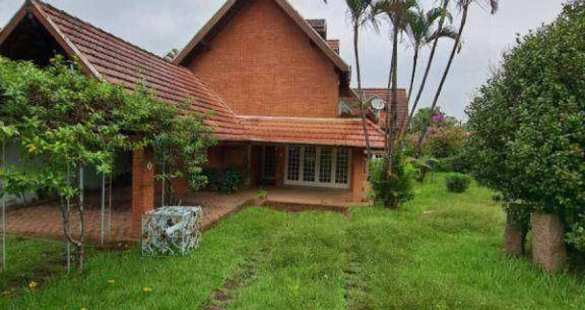 Casa em Alphaville de Esquina com 500 Mts de Terreno, 380 Mts de AC! Ideal P/ Retrofit!