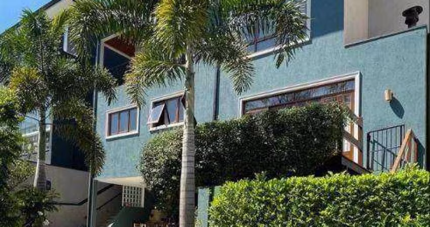 Casa Mobiliada com 3 suítes, Fundos P/ Mata, Aquecimento Solar!