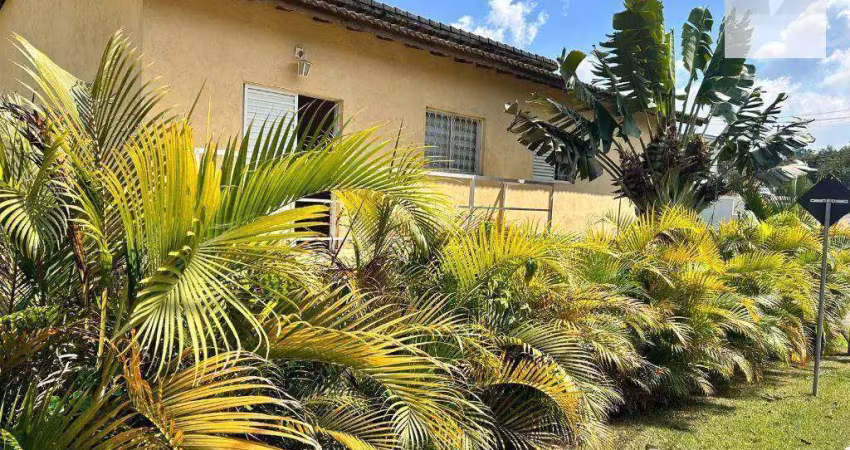 Casa em alphaville de esquina c/ 310 mts de terreno, 290 mts de ac, 3 dorms!