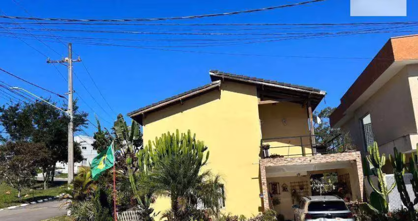 Casa em Alphaville de Esquina C/ 310 mts de Terreno, 290 Mts de AC, 3 Dorms!