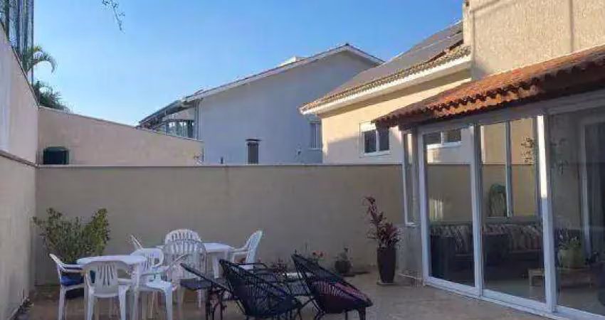 Casa com 4 dormitórios à venda, 380 m² por R$ 2.790.000 - Morada dos Pinheiros (Aldeia da Serra) - SP
