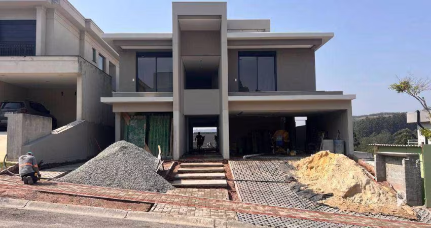 Casa Nova em Alphaville Localizada em rua sem saída com 5 suítes, 505 m² - Ithayê - Santana de Parnaíba/SP