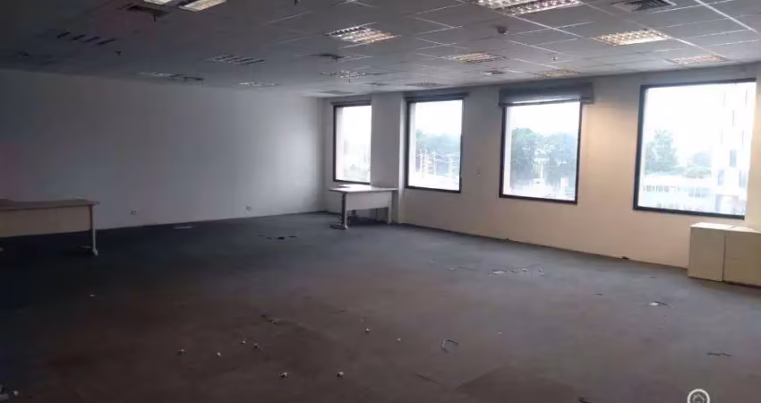 Sala comercial com 5 salas para alugar na Avenida Copacabana, 190, Alphaville, Barueri