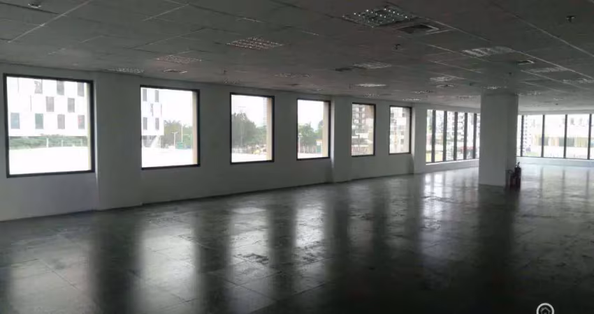 Sala comercial com 4 salas para alugar na Avenida Copacabana, 190, Alphaville, Barueri