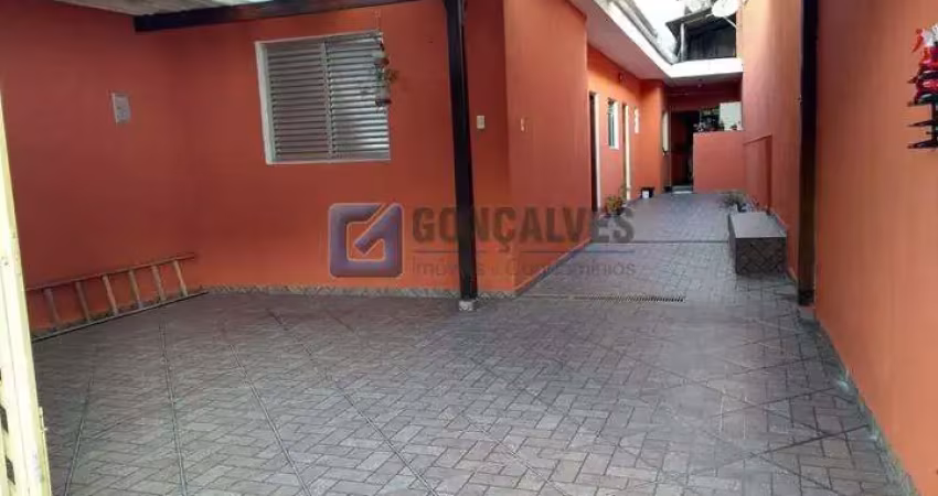 Casa com 4 quartos à venda na LOPES TROVAO, R, Condomínio Maracanã, Santo André