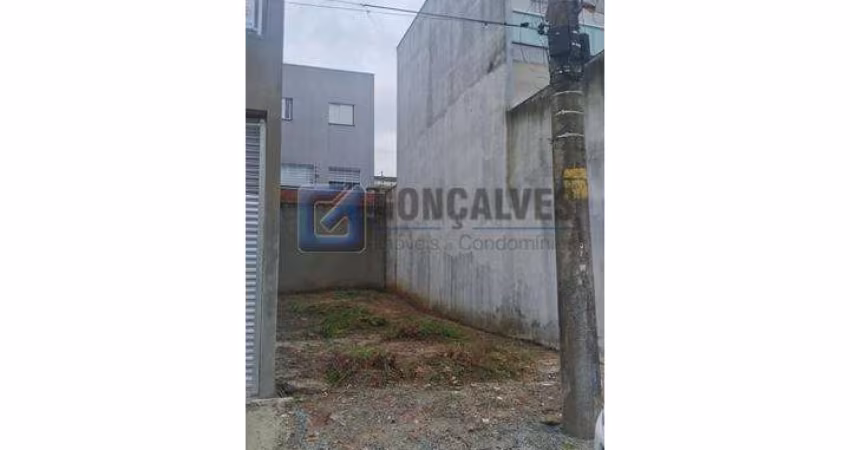 Terreno à venda na LAERCIO DE PAULA ROSA, R, Alves Dias, São Bernardo do Campo