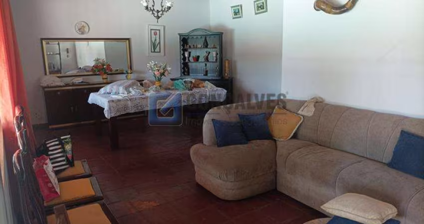 Chácara / sítio com 3 quartos à venda na JUPITER, R, Centro, Suzano