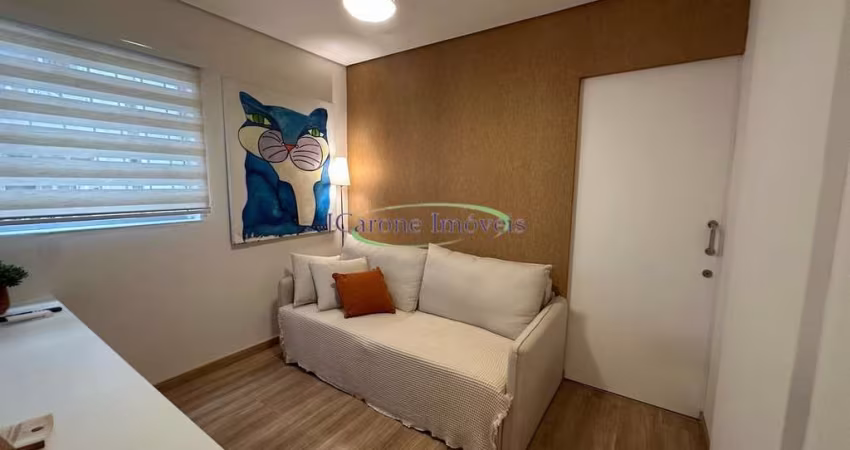 Venda de apartamento a poucos metros da Praia, mobiliado e reformado na Ponta da Praia em Santos / SP