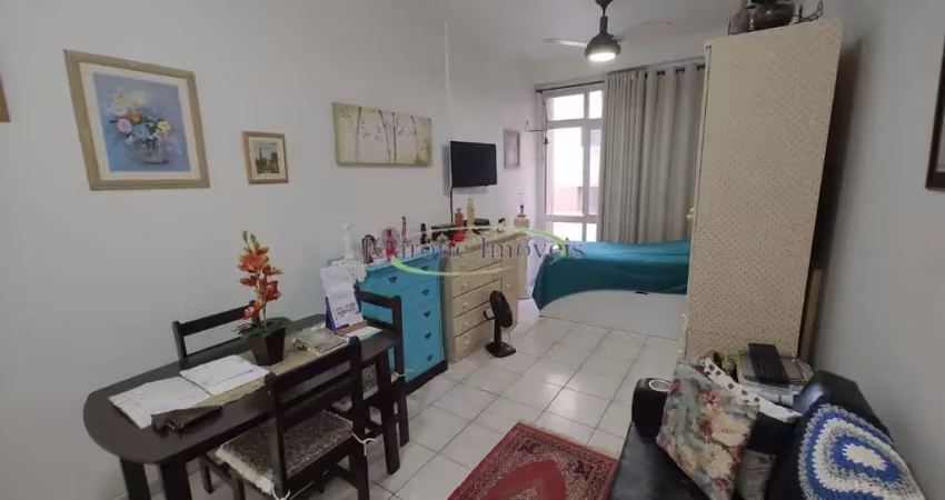 Venda de apartamento reformado com vista mar na praia do itararé em são vicente/ sp