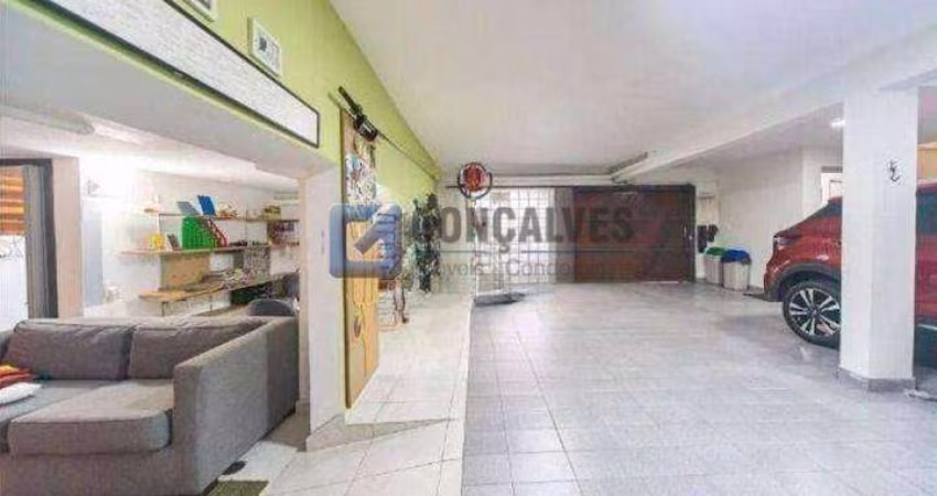 Casa com 3 quartos para alugar na LAURA, R, Centro, Santo André