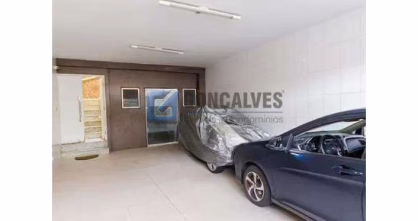 Casa com 3 quartos para alugar na PACAEMBU, R, Bangú, Santo André