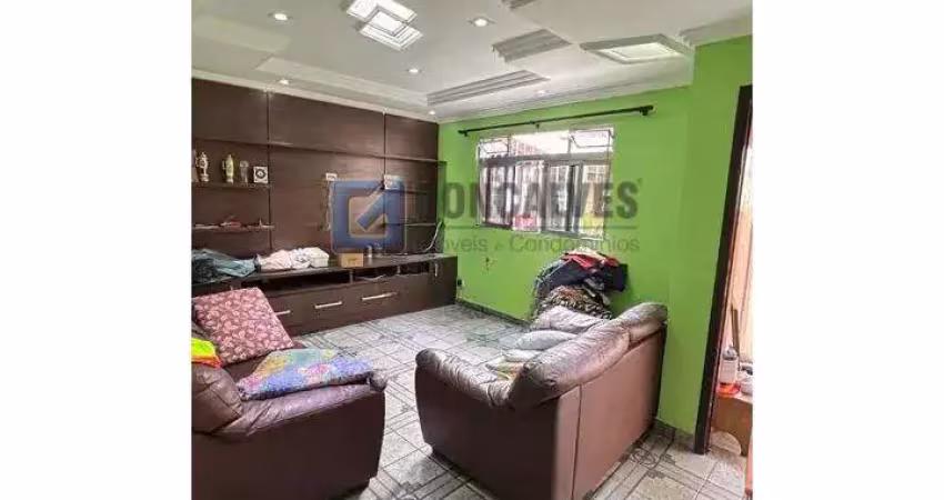 Casa com 4 quartos para alugar na SAO BERNARDO DO CAMPO, AV, Jardim Aclimação, Santo André