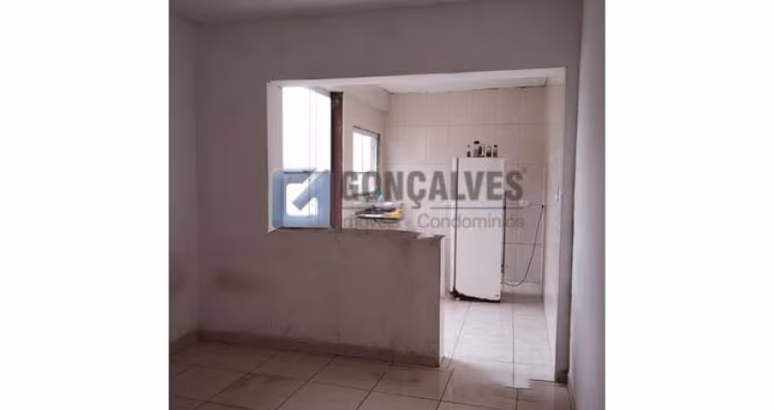 Casa com 2 quartos para alugar na MANOEL DE LIMA, R, Ferrazópolis, São Bernardo do Campo