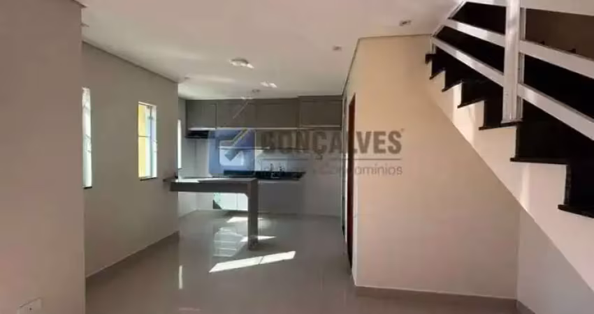 Casa com 2 quartos para alugar na INDIA, R, Parque Novo Oratório, Santo André