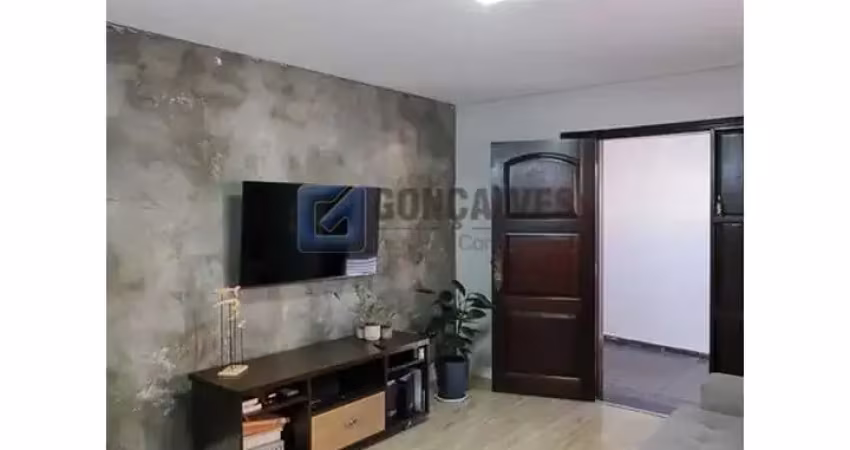 Casa com 3 quartos para alugar na DOS MENINOS, R, Nova Gerti, São Caetano do Sul